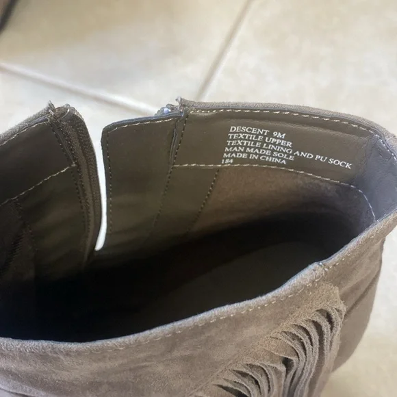 Madden girl size 9 ankle boots with fringe - Picture 2 of 5